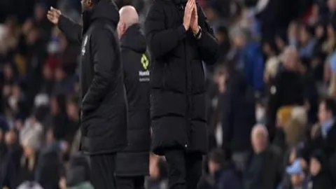 刘梦婷勇夺自由式滑雪大跳台世界杯首金，央视体育频道表示祝贺