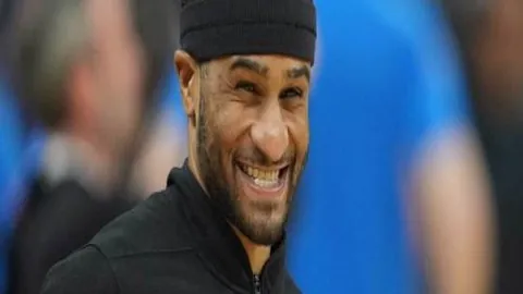 京浙对决连败两场，球队失误频发，网友热议退役之路